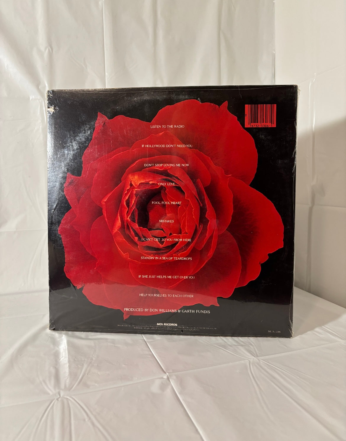 Dom Williams “Listen To The Radio”